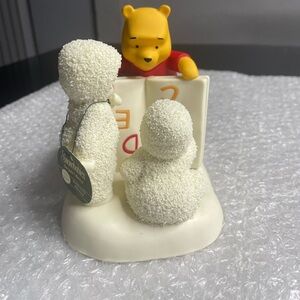 department 56 Snowbabies 2005 "Reading is Fun with Pooh"